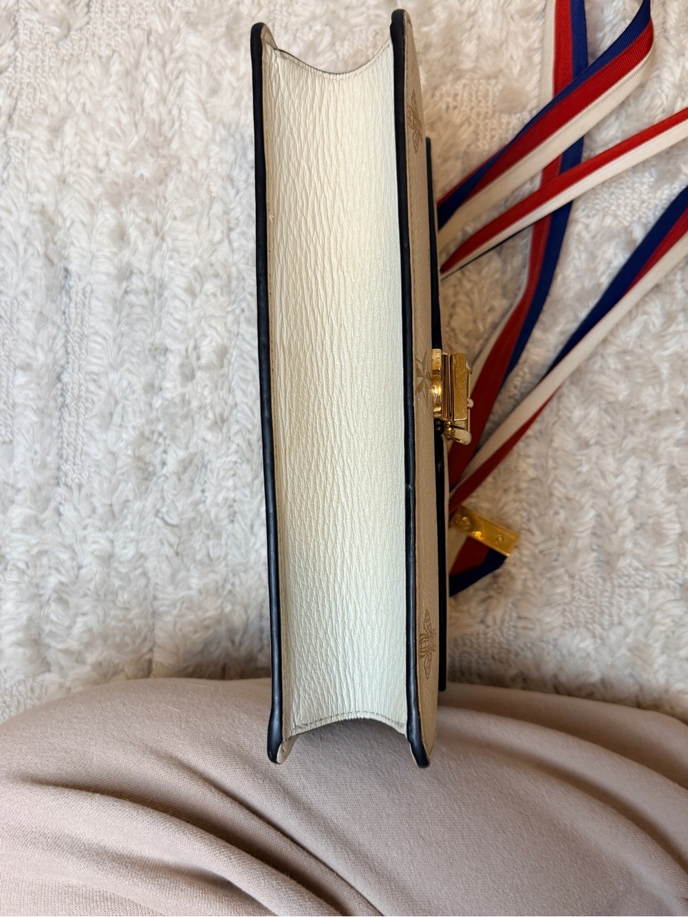 Gucci Sylvie Crossbody with Gold Star & Bee and Red-Blue Stripe strap - Picture 4 of 16
